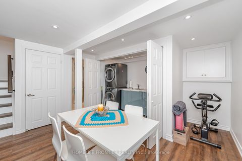 Photo 34 at 1 Denava Gate, North Richvale, Richmond Hill