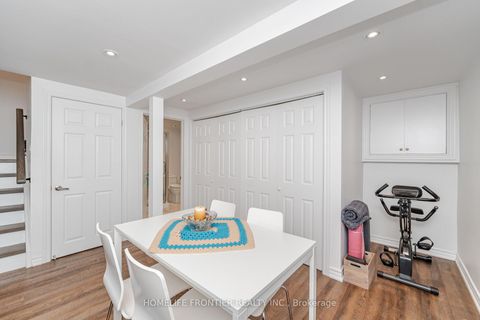 Photo 35 at 1 Denava Gate, North Richvale, Richmond Hill