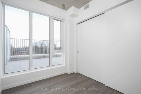 Photo 5 at 428 - 689 The Queensway Street, Queensway, Toronto