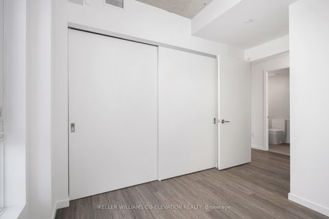Photo 6 at 428 - 689 The Queensway Street, Queensway, Toronto