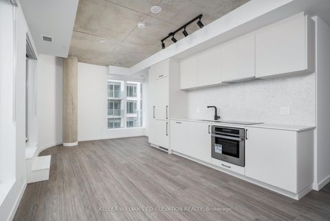 Photo 10 at 428 - 689 The Queensway Street, Queensway, Toronto