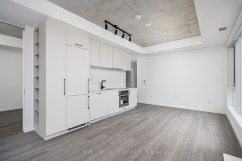 Photo 13 at 428 - 689 The Queensway Street, Queensway, Toronto