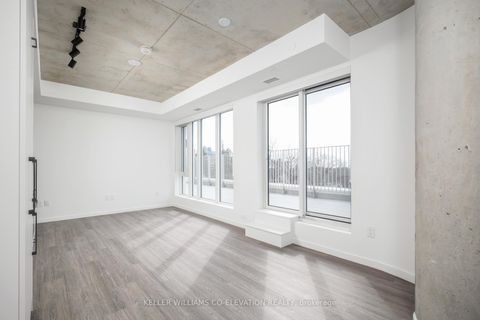 Photo 14 at 428 - 689 The Queensway Street, Queensway, Toronto