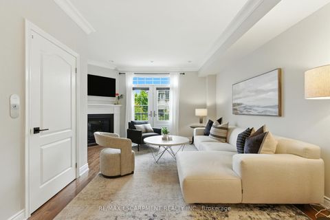 Photo 6 at 3 - 117 Nelson Street, BR Bronte, Oakville