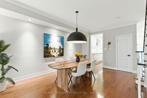 Photo 11 at 3 - 117 Nelson Street, BR Bronte, Oakville