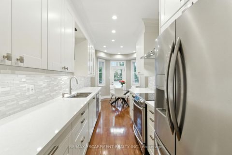 Photo 14 at 3 - 117 Nelson Street, BR Bronte, Oakville