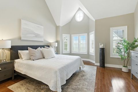 Photo 20 at 3 - 117 Nelson Street, BR Bronte, Oakville