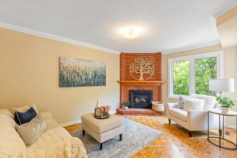 Photo 9 at 28 - 80 McCallum Drive, North Richvale, Richmond Hill