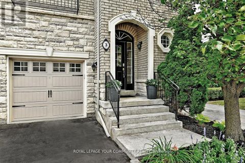 Photo 1 at 18 - 3 Senator Court, Aurora Heights, Aurora Photo 1 at 18 - 3 Senator Court, Aurora Heights, Aurora