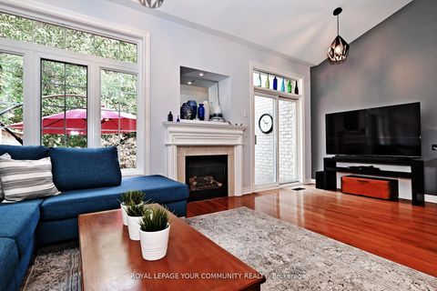 Photo 9 at 18 - 3 Senator Court, Aurora Heights, Aurora Photo 9 at 18 - 3 Senator Court, Aurora Heights, Aurora