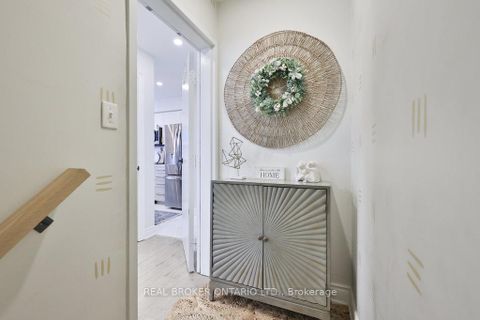 Photo 3 at 14 - 31 Hays Boulevard, RO River Oaks, Oakville