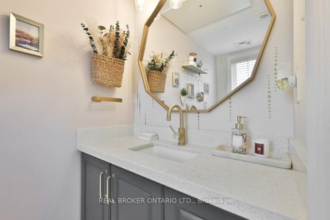 Photo 10 at 14 - 31 Hays Boulevard, RO River Oaks, Oakville