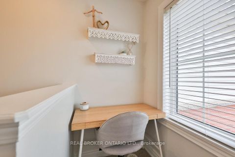 Photo 14 at 14 - 31 Hays Boulevard, RO River Oaks, Oakville