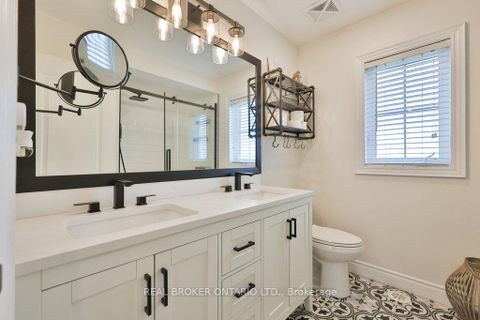 Photo 20 at 14 - 31 Hays Boulevard, RO River Oaks, Oakville