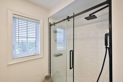 Photo 21 at 14 - 31 Hays Boulevard, RO River Oaks, Oakville