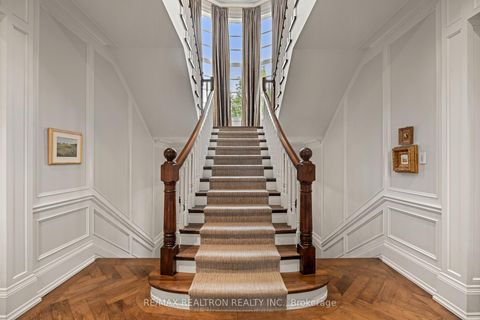 Photo 10 at 301 Millwood Parkway, Vellore Village, Vaughan