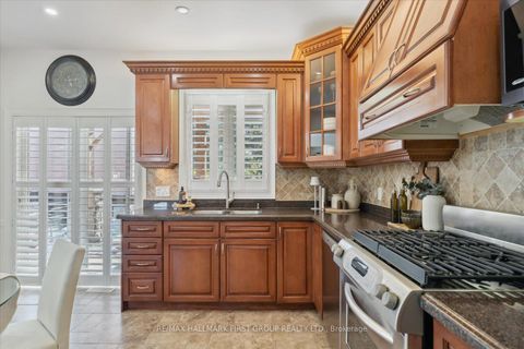 Photo 10 at 60 Brenda Crescent, Kennedy Park, Toronto