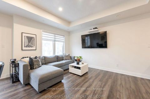 Photo 7 at 11 - 6 Bicknell Avenue W, Eglinton West, Toronto