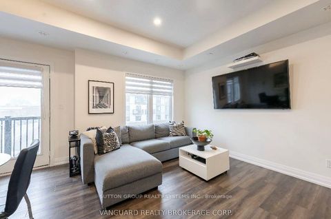 Photo 8 at 11 - 6 Bicknell Avenue W, Eglinton West, Toronto