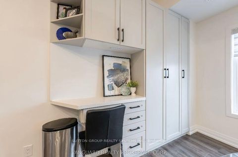 Photo 13 at 11 - 6 Bicknell Avenue W, Eglinton West, Toronto