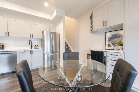 Photo 15 at 11 - 6 Bicknell Avenue W, Eglinton West, Toronto