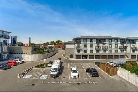 Photo 24 at 11 - 6 Bicknell Avenue W, Eglinton West, Toronto