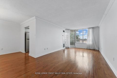 Photo 5 at 507 - 1200 Don Mills Road, Don Mills, Toronto