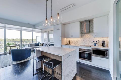 Photo 11 at 1015 - 3018 Yonge Street, Lawrence Park South, Toronto