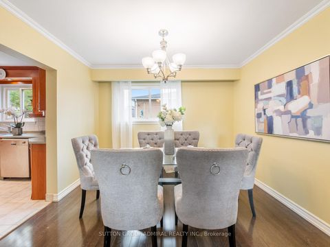 Photo 6 at 135 Elise Terrace, Newtonbrook West, Toronto