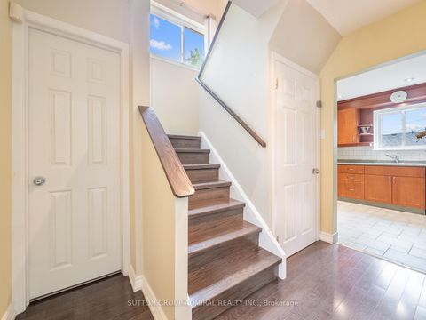 Photo 10 at 135 Elise Terrace, Newtonbrook West, Toronto