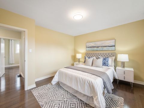 Photo 12 at 135 Elise Terrace, Newtonbrook West, Toronto
