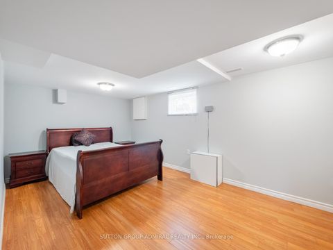 Photo 24 at 135 Elise Terrace, Newtonbrook West, Toronto