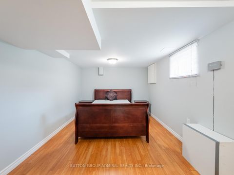 Photo 25 at 135 Elise Terrace, Newtonbrook West, Toronto