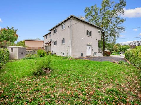 Photo 31 at 135 Elise Terrace, Newtonbrook West, Toronto
