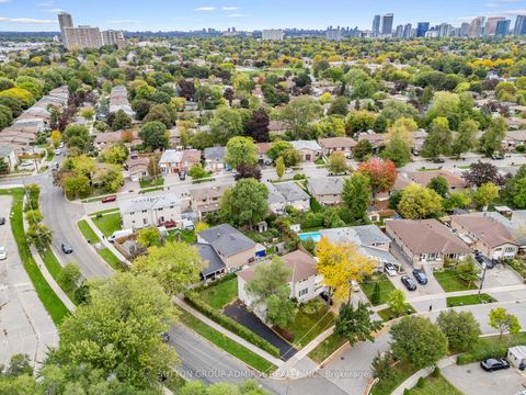 Photo 35 at 135 Elise Terrace, Newtonbrook West, Toronto
