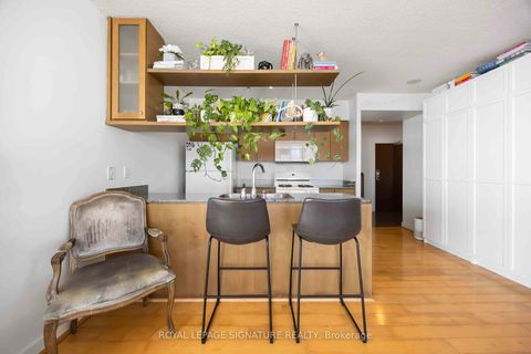 Photo 2 at 3309 - 35 Mariner Terrace, Waterfront Communities C1, Toronto