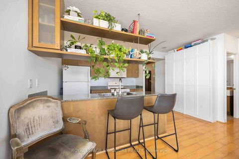 Photo 3 at 3309 - 35 Mariner Terrace, Waterfront Communities C1, Toronto