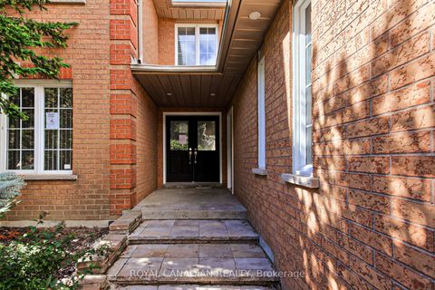Photo 2 at 175 RHODES Circle, Glenway Estates, Newmarket