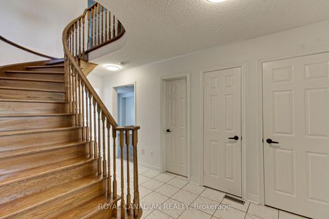 Photo 4 at 175 RHODES Circle, Glenway Estates, Newmarket