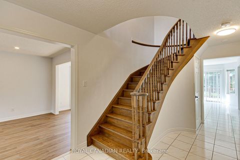 Photo 5 at 175 RHODES Circle, Glenway Estates, Newmarket
