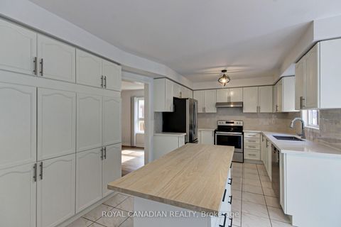 Photo 16 at 175 RHODES Circle, Glenway Estates, Newmarket