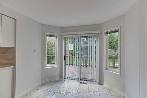 Photo 19 at 175 RHODES Circle, Glenway Estates, Newmarket