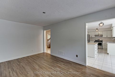 Photo 20 at 175 RHODES Circle, Glenway Estates, Newmarket