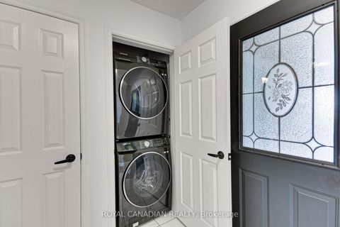 Photo 24 at 175 RHODES Circle, Glenway Estates, Newmarket