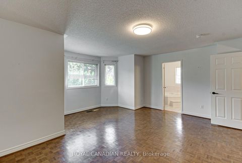 Photo 28 at 175 RHODES Circle, Glenway Estates, Newmarket