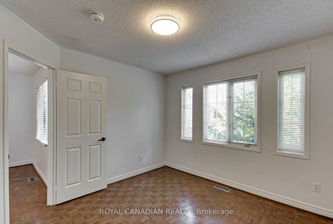 Photo 33 at 175 RHODES Circle, Glenway Estates, Newmarket