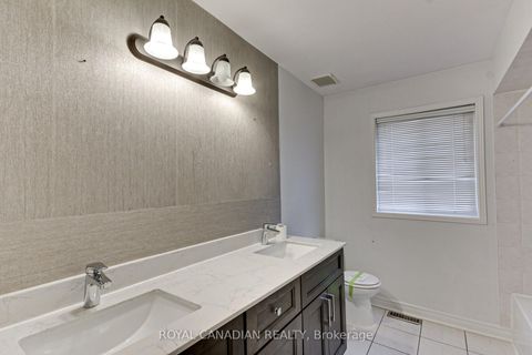 Photo 38 at 175 RHODES Circle, Glenway Estates, Newmarket