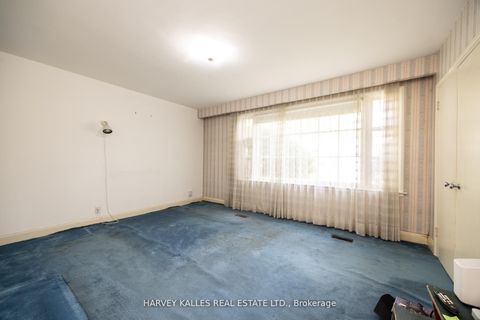 Photo 12 at 17 Munro Boulevard, Windfields, Toronto