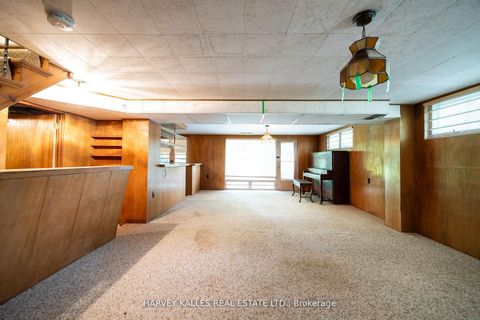 Photo 17 at 17 Munro Boulevard, Windfields, Toronto