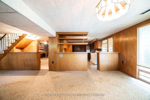 Photo 21 at 17 Munro Boulevard, Windfields, Toronto